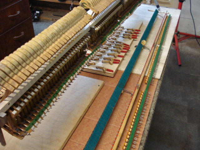 B4 - Hammer rail and regulating rail removed B4 - Hammer rail and regulating rail removed